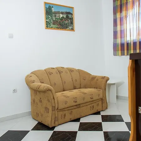 Familia Nyaralo 163 Balatonmáriafürdő